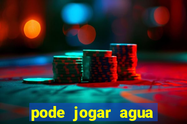 pode jogar agua fervente na pia